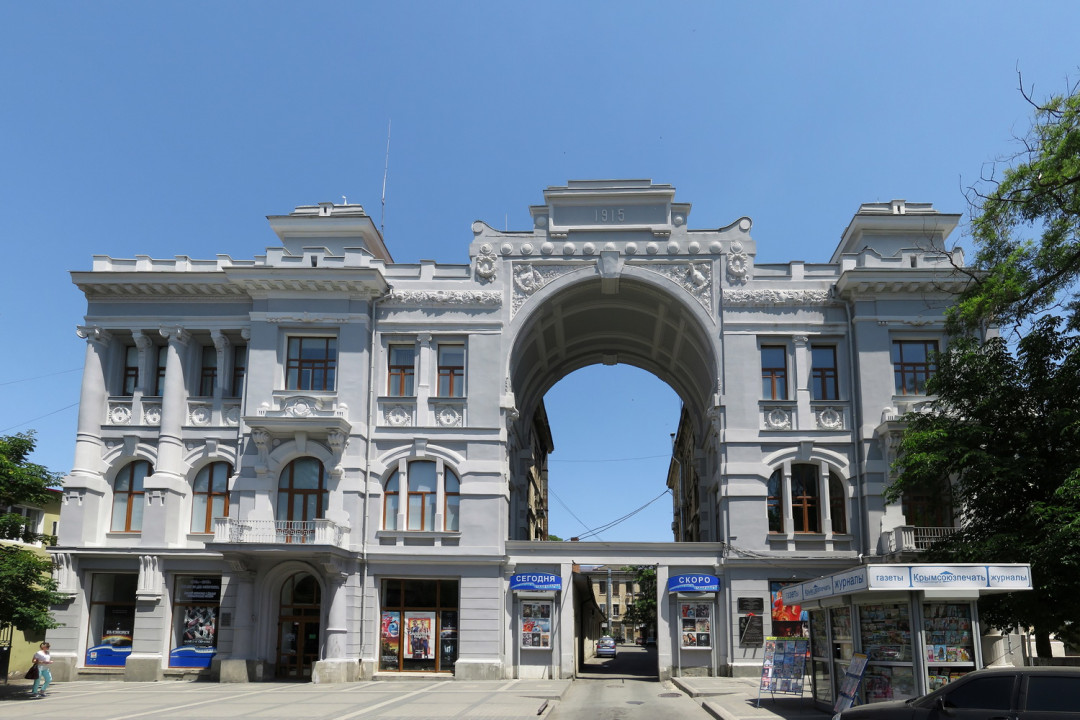 Красивые места в симферополе ночью на машине. Смотреть фото Красивые места в симферополе ночью на машине. Смотреть картинку Красивые места в симферополе ночью на машине. Картинка про Красивые места в симферополе ночью на машине. Фото Красивые места в симферополе ночью на машине