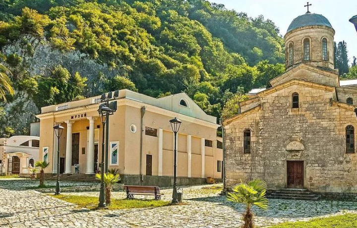 Экскурсия из Адлера в Абхазию: пять звёзд — фото 5
