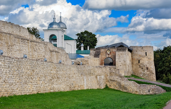 Псково-Печерский монастырь и Изборско-Мальская долина — фото 5